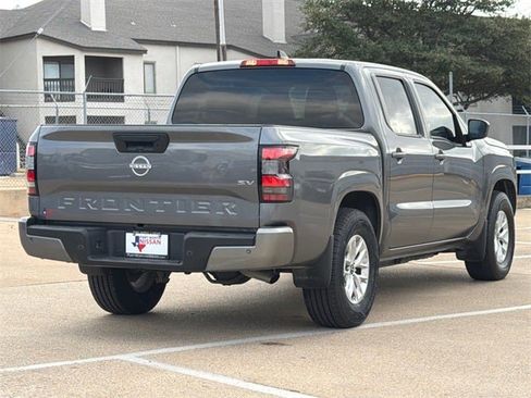 Used 2024 Nissan Frontier SV w/ Technology Package image 7