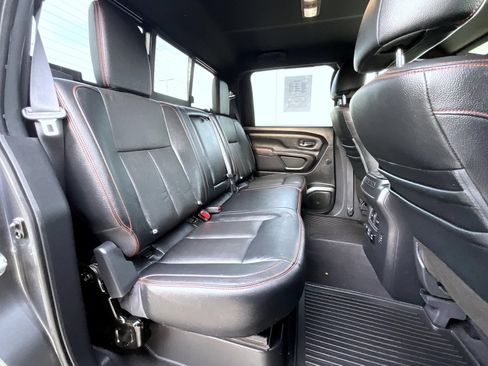 Used 2021 Nissan Titan PRO-4X w/ Pro-4x Convenience Package AWD/4WD image 19