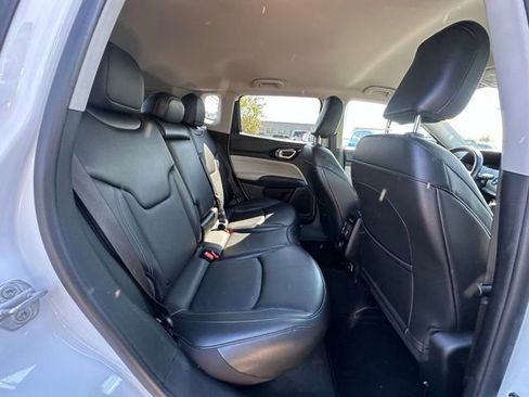 Used 2022 Jeep Compass Limited AWD/4WD image 30