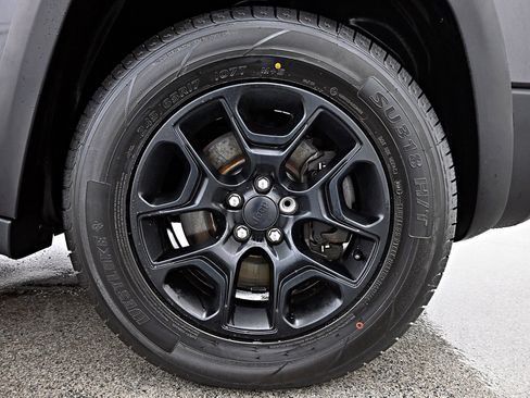 Used 2021 Jeep Cherokee Trailhawk w/ Trailer Tow Group image 35