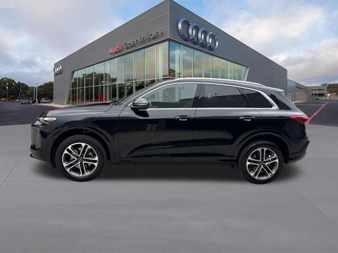 Certified 2025 Audi Q5 Premium w/ Convenience Package AWD/4WD image 8