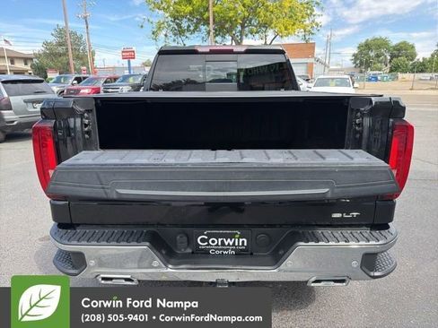 Used 2021 GMC Sierra 1500 SLT w/ SLT Premium Plus Package AWD/4WD image 30
