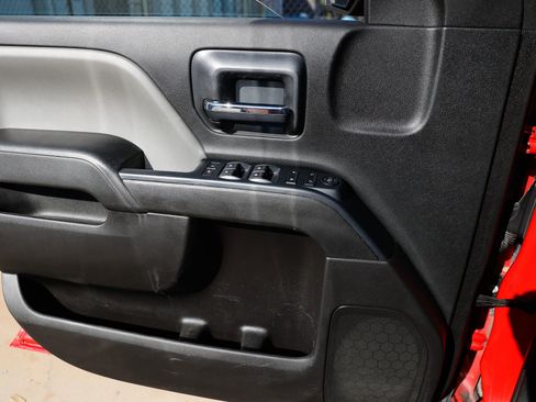 Used 2019 Chevrolet Silverado 1500 Custom w/ Custom Convenience Package image 40