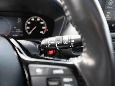 Used 2025 Honda HR-V EX-L image 14