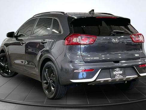 Used 2018 Kia Niro EX w/ Option Group 020 FWD image 13