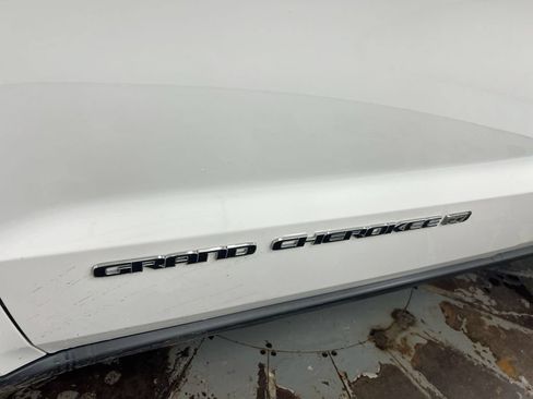 Used 2022 Jeep Grand Cherokee Laredo E AWD/4WD image 26