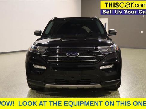 Used 2022 Ford Explorer XLT w/ Equipment Group 202A AWD/4WD image 3