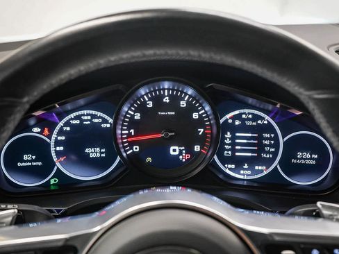 Certified 2022 Porsche Cayenne AWD/4WD image 25
