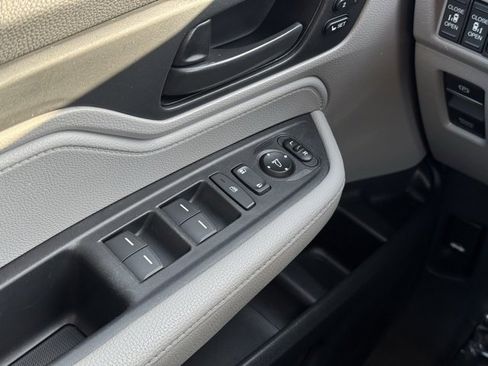 Used 2019 Honda Odyssey EX-L image 31