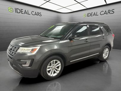 Used 2017 Ford Explorer XLT w/ Equipment Group 201A