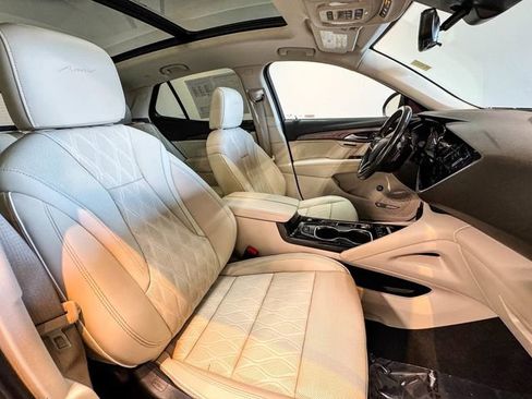 Used 2022 Buick Envision Avenir w/ Technology Package II image 26