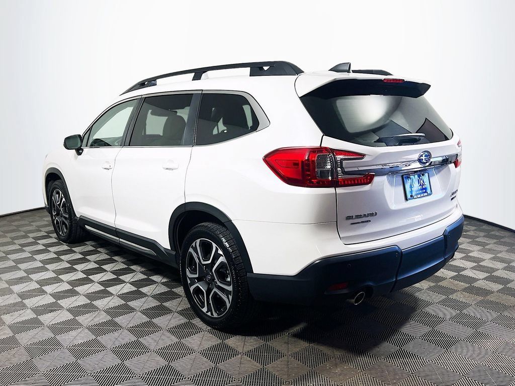 Used 2023 Subaru Ascent Limited AWD/4WD image 5