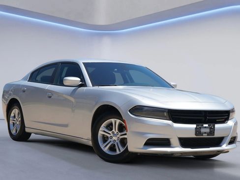 Used 2022 Dodge Charger SXT RWD image 1