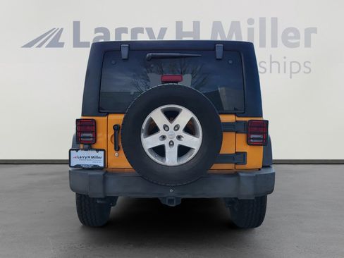 Used 2012 Jeep Wrangler Unlimited Sport image 4