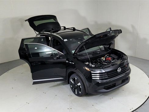 New 2026 Nissan Kicks SR w/ Cold Weather Package image 44