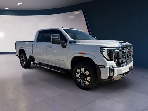 Used 2024 GMC Sierra 2500 Denali image 7