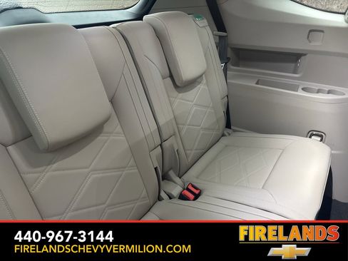 Used 2025 Volkswagen Atlas SE image 37