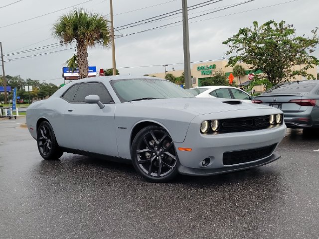 Used 2022 Dodge Challenger R/T w/ Driver Convenience Group RWD image 1