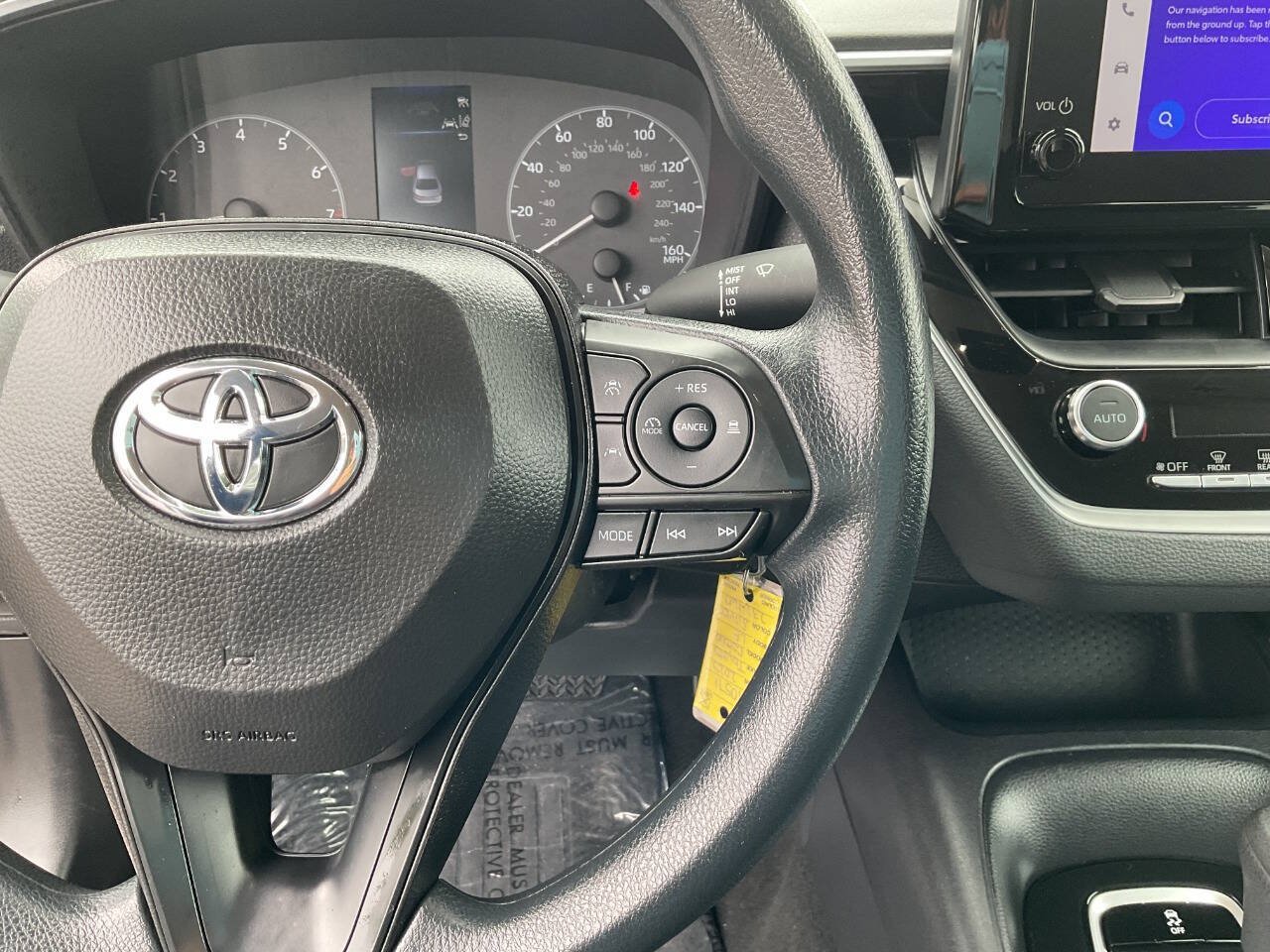 Used 2025 Toyota Corolla LE FWD image 19