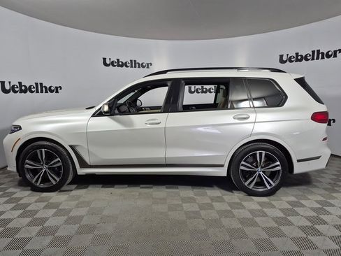 Used 2022 BMW X7 M50i image 4