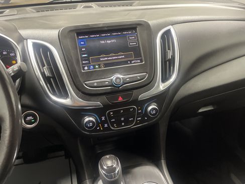 Used 2020 Chevrolet Equinox LT w/ Driver Convenience Package AWD/4WD image 29