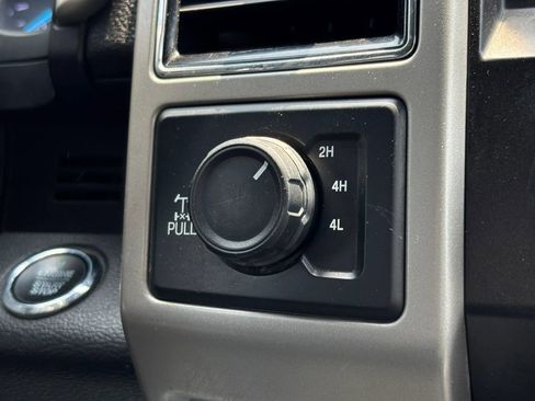 Used 2019 Ford F250 Lariat w/ Lariat Ultimate Package AWD/4WD image 45