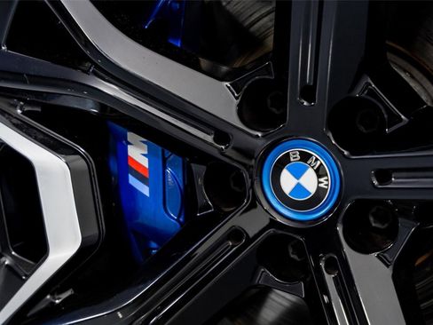 Used 2024 BMW iX M60 image 9