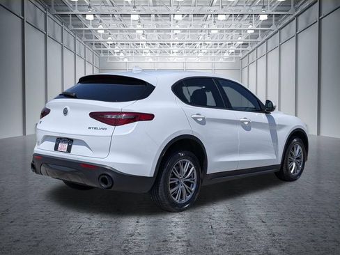 Used 2023 Alfa Romeo Stelvio Sprint AWD/4WD image 4