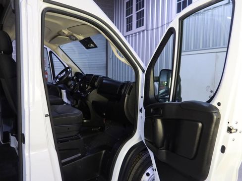 Used 2023 RAM ProMaster 2500 image 12