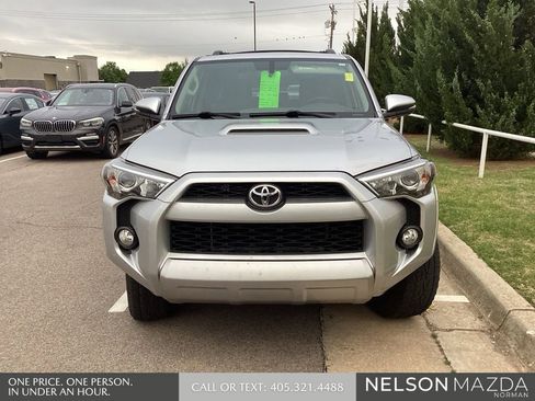 Used 2016 Toyota 4Runner Trail Premium AWD/4WD image 2