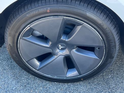 Used 2023 Tesla Model 3 Standard Range RWD image 17