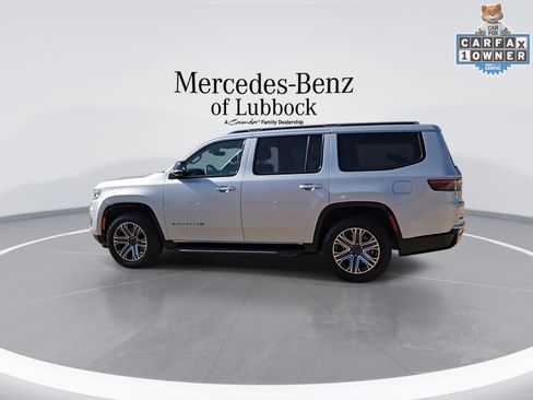 Used 2023 Jeep Wagoneer Series II w/ Flexible Seating Group AWD/4WD image 6