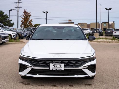 New 2025 Hyundai Elantra Sport image 2