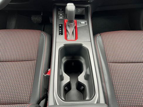 New 2026 Nissan Kicks SR image 11