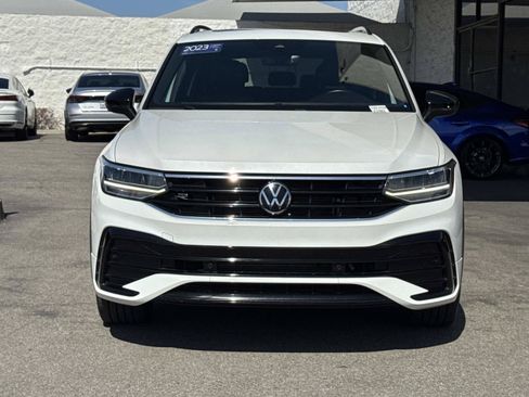 Certified 2023 Volkswagen Tiguan SE R-Line FWD image 8