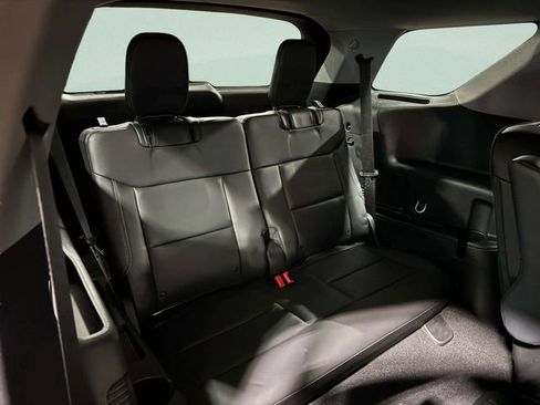 Used 2023 Ford Explorer XLT w/ Equipment Group 202A image 27