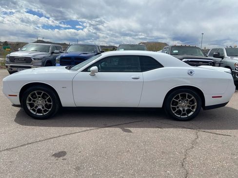 Used 2017 Dodge Challenger GT w/ Driver Convenience Group image 8
