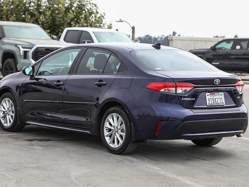 Certified 2022 Toyota Corolla LE w/ LE Convenience Package FWD image 8