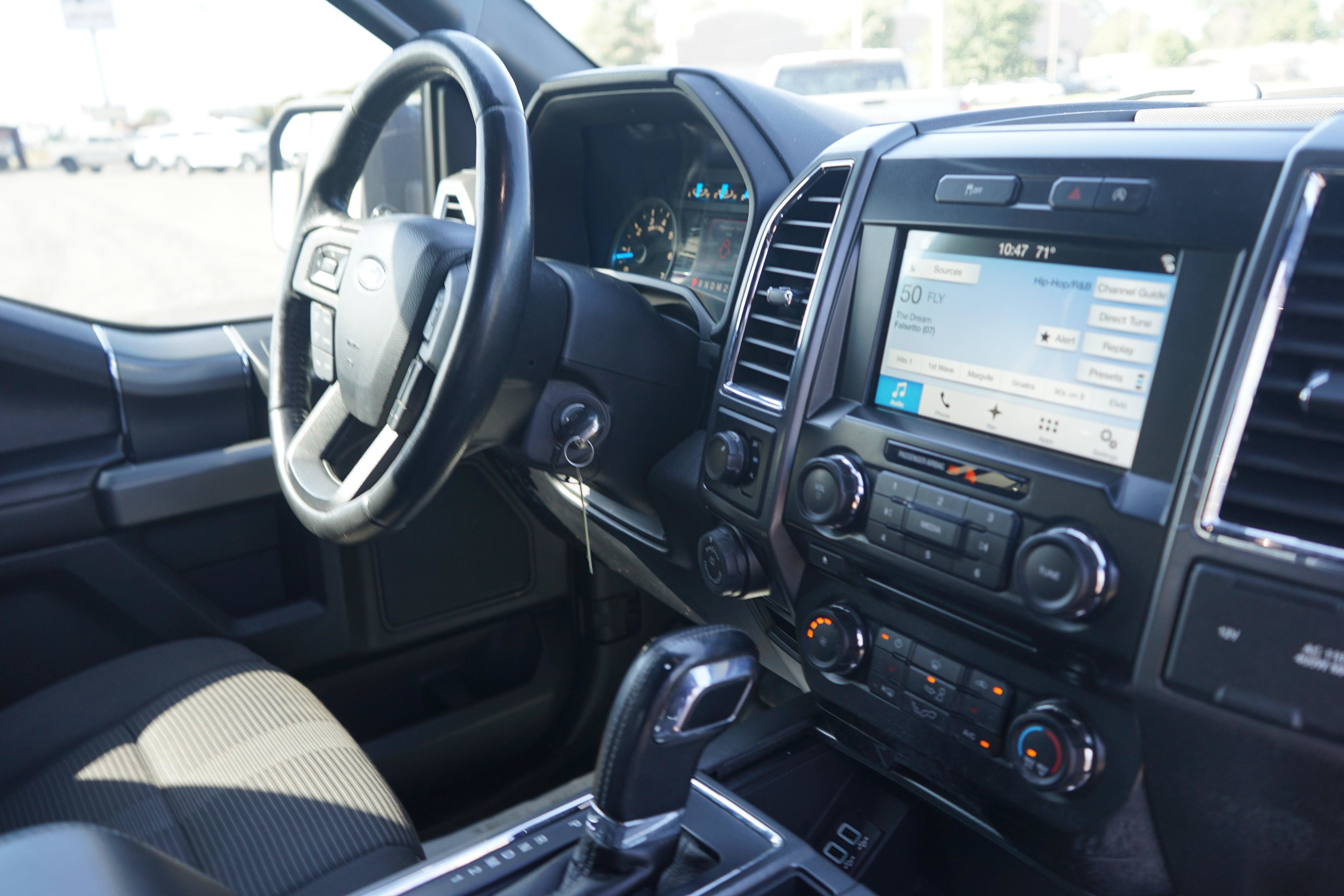 Used 2017 Ford F150 XLT w/ Equipment Group 302A Luxury AWD/4WD image 26