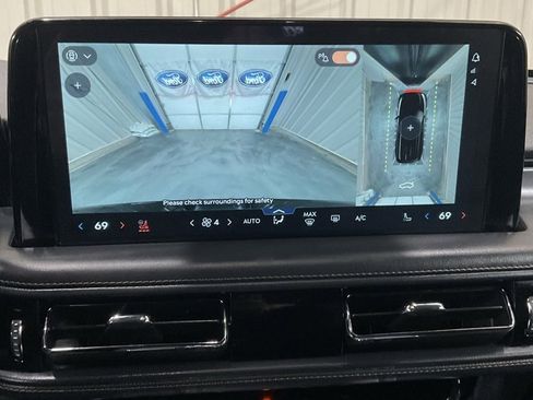 Used 2025 Lincoln Aviator Premiere image 20