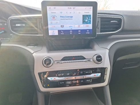 Used 2023 Ford Explorer XLT w/ Equipment Group 202A image 21