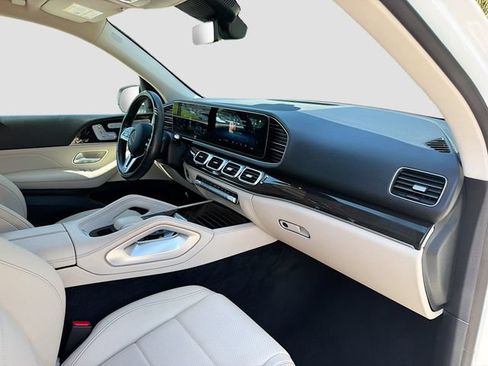 Used 2022 Mercedes-Benz GLE 350 4MATIC w/ Premium Package image 14