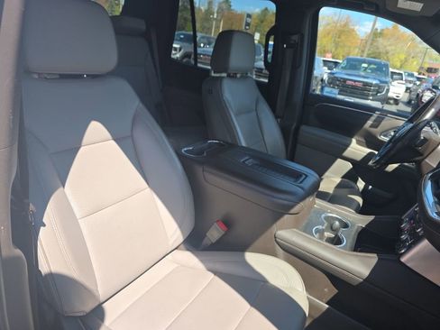 Used 2021 GMC Yukon SLT w/ SLT Luxury Plus Package AWD/4WD image 43