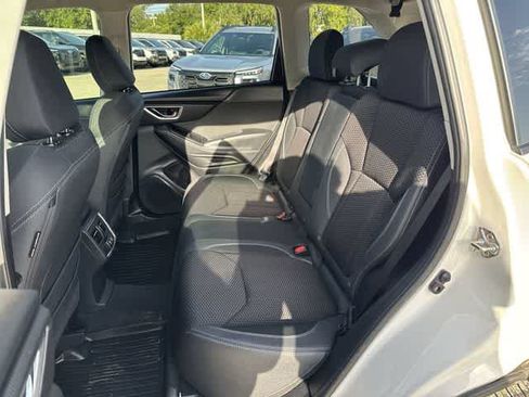 Used 2019 Subaru Forester Premium AWD/4WD image 17