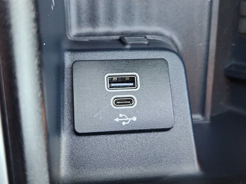 Used 2025 Ford Expedition Tremor AWD/4WD image 25