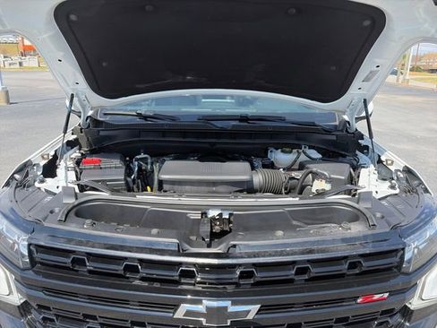 Used 2023 Chevrolet Suburban Z71 w/ Luxury Package image 35