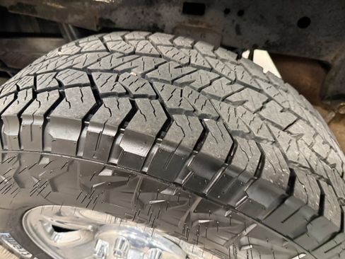 Used 2017 RAM 2500 Tradesman w/ Chrome Appearance Group image 33