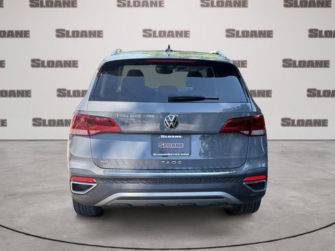 Used 2023 Volkswagen Taos SE w/ Black Wheel Package FWD image 4