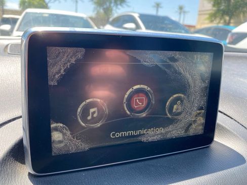 Used 2016 MAZDA MAZDA3 i Sport FWD image 6