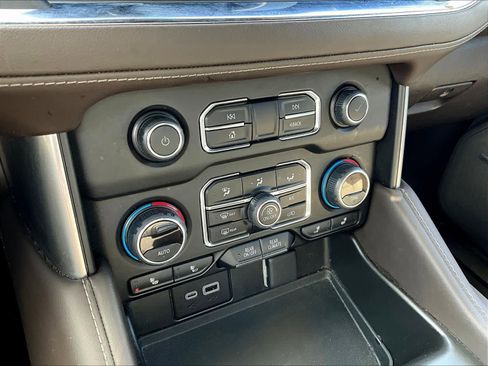 Used 2024 Chevrolet Tahoe LT image 27